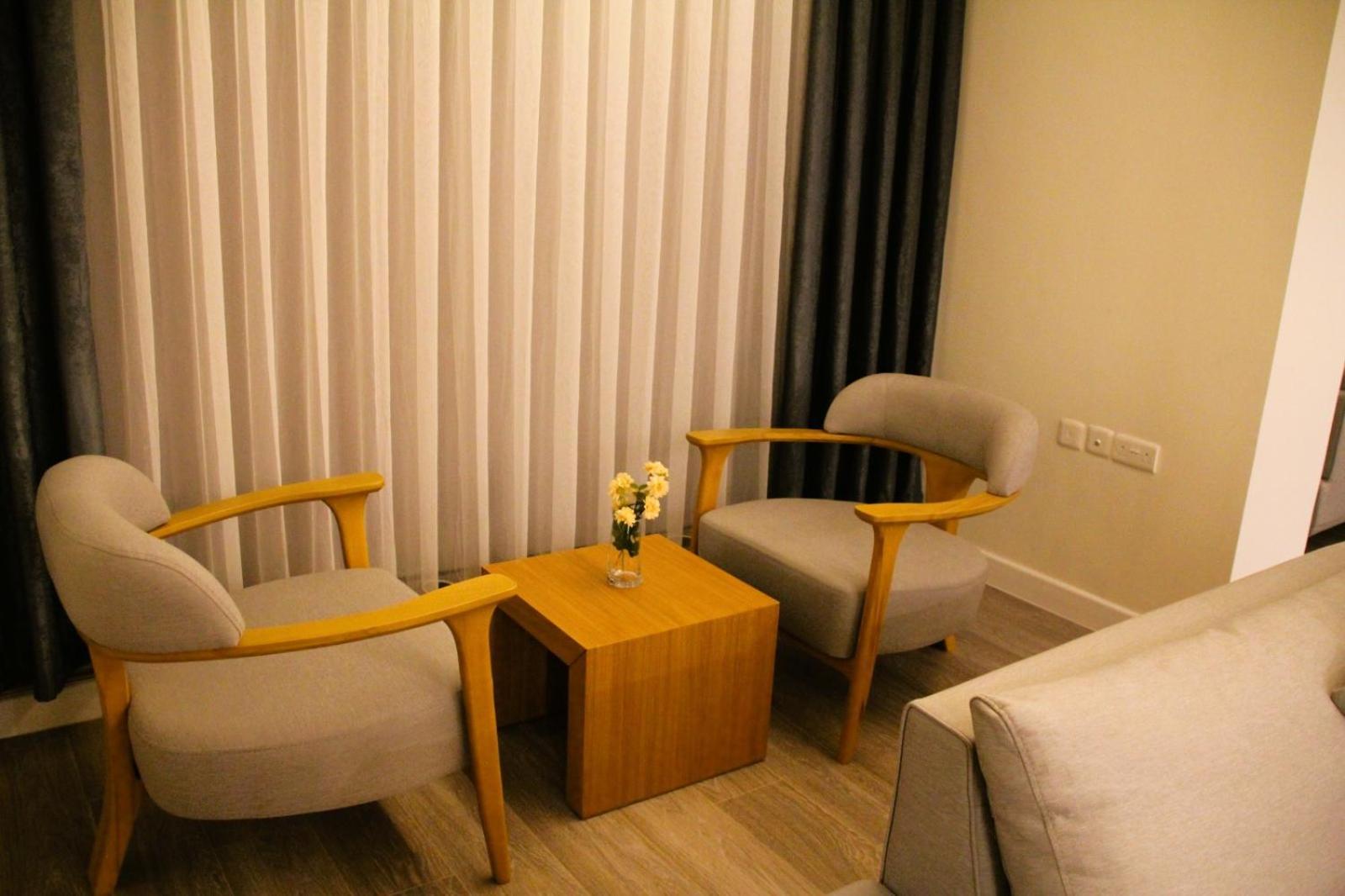 Plaza Athenee Hotel Koweït Extérieur photo