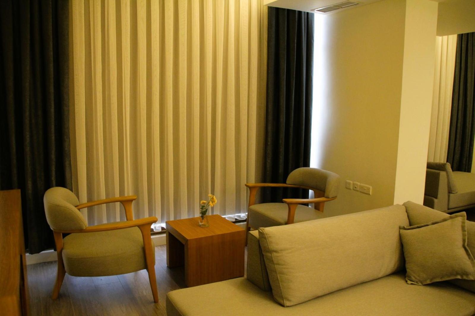 Plaza Athenee Hotel Koweït Extérieur photo