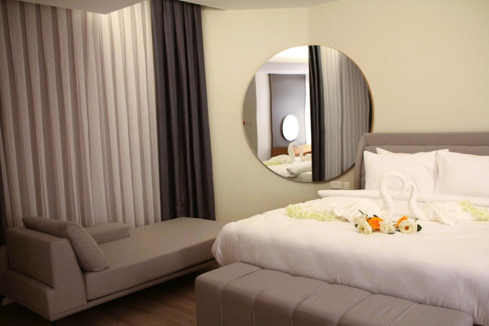 Plaza Athenee Hotel Koweït Extérieur photo