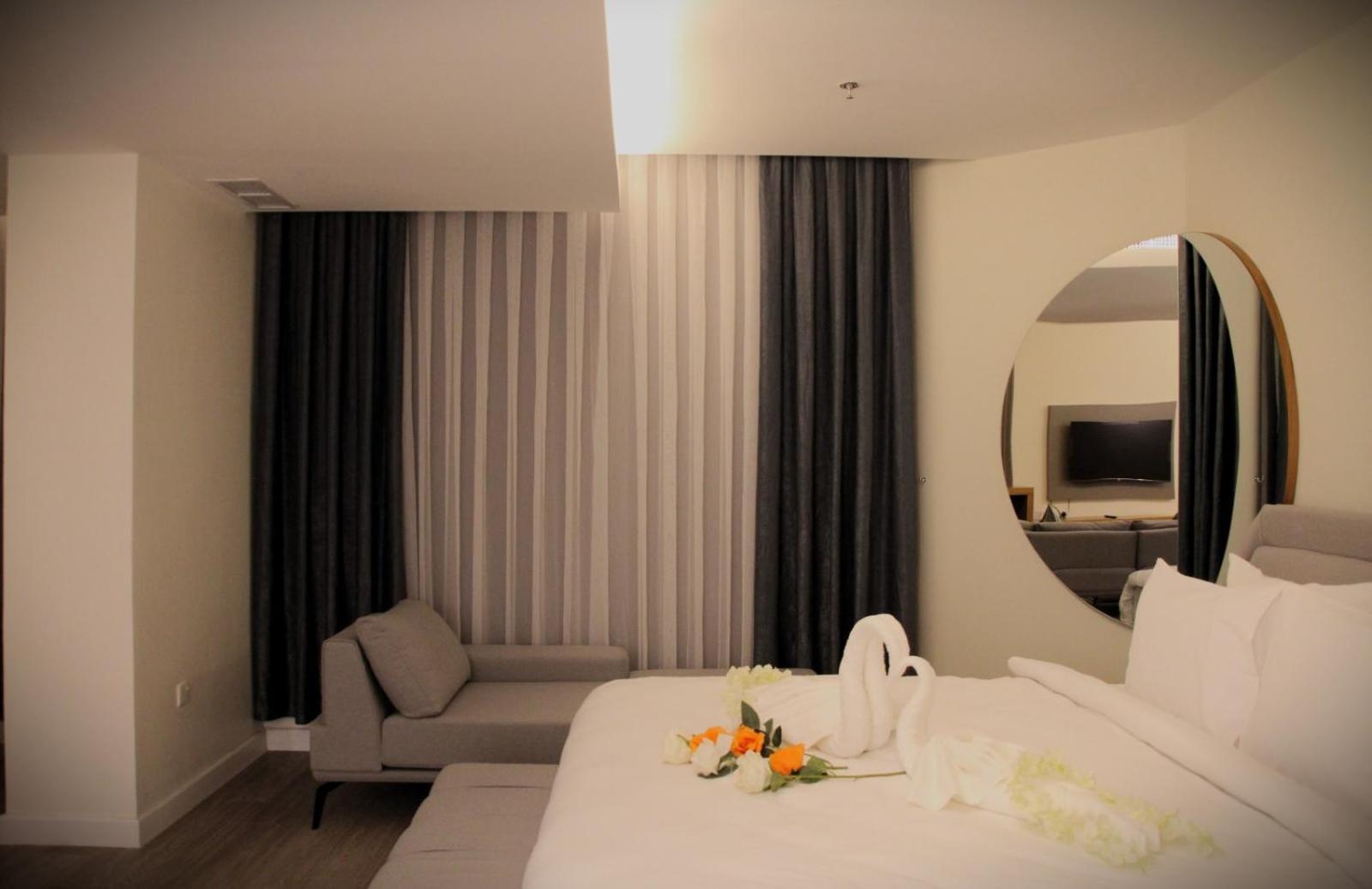 Plaza Athenee Hotel Koweït Extérieur photo